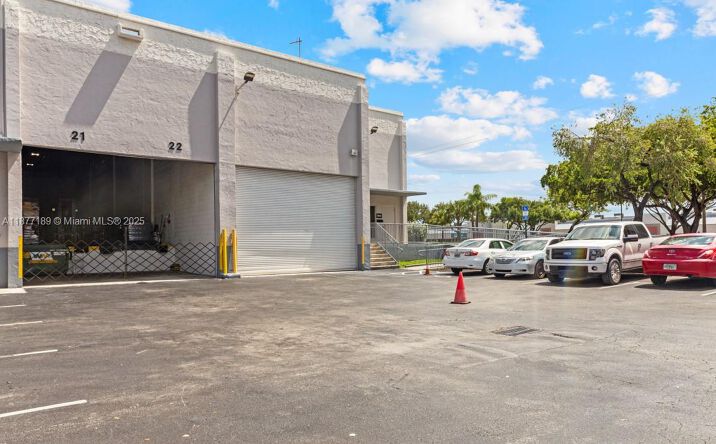 Pictures of Industrial property located at 1700 NW 82nd Ave # 1800, Doral, FL 33126 for lease - image #1