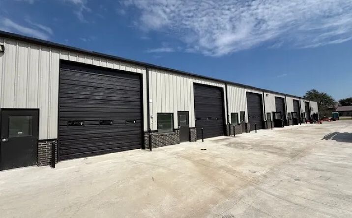 Pictures of Office, Industrial property located at 121 Airport Rd, Norman, OK 73093 for lease - image #1
