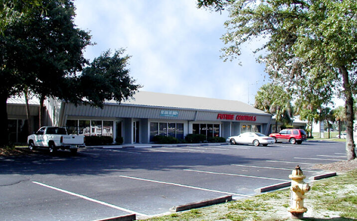 Pictures of Industrial property located at 5784 Enterprise Pkwy, Fort Myers, FL 33905 for lease - image #1