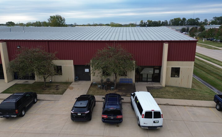Pictures of Industrial property located at 760 Kacena Rd, Hiawatha, IA 52233 for lease - image #1