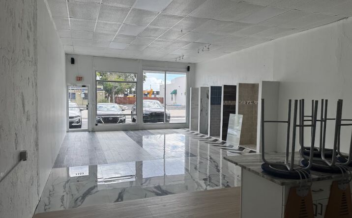 Pictures of Retail property located at 1011 Floranada Rd, Oakland Park, FL 33334 for lease - image #1