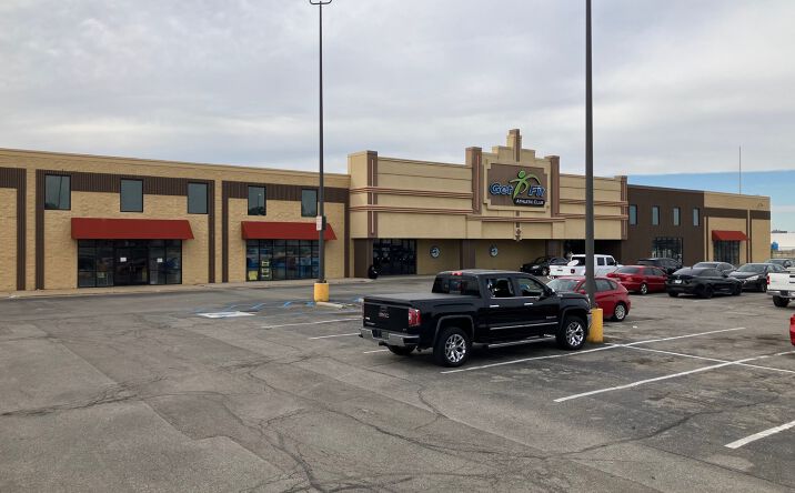 Pictures of Retail property located at 7140 E Washington St, Indianapolis, IN 46219 for lease - image #1