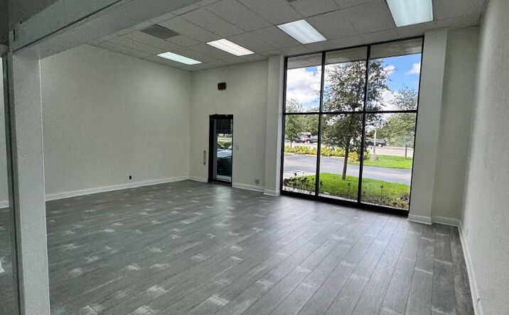 Pictures of Retail property located at 750 E Sample Rd, Pompano Beach, FL 33064 for lease - image #1