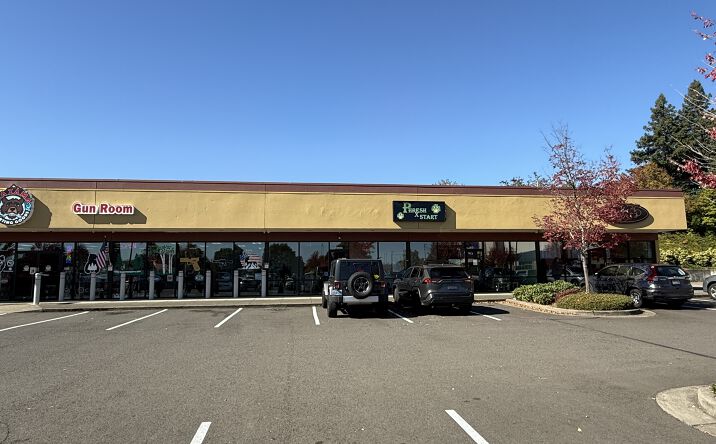Pictures of Retail property located at 1055 Bailey Hill Rd, Eugene, OR 97402 for lease - image #1
