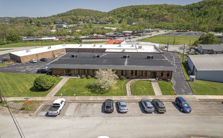 Pictures of Office property located at 122-132 Jefferson Ct, Oak Ridge, TN 37830 for lease - image #1