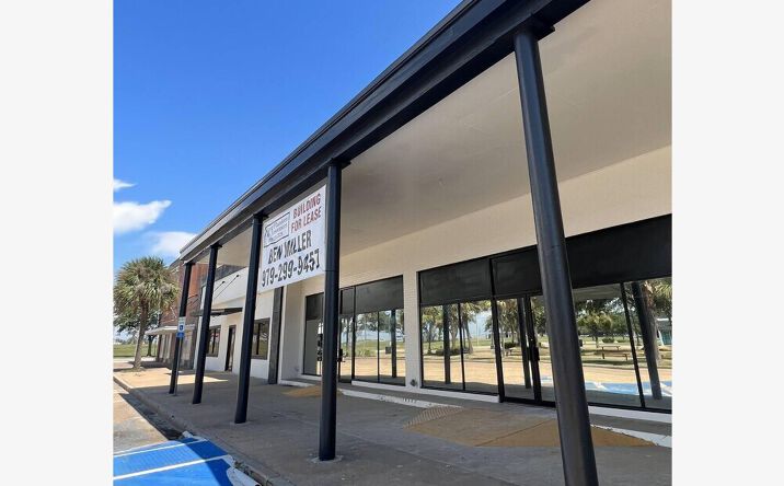 Pictures of Retail property located at 209 E Park Ave, Freeport, TX 77541 for lease - image #1