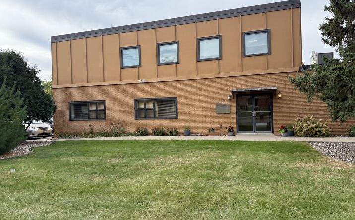 Pictures of Office property located at 2238 Edgewood Ave S, Minneapolis, MN 55426 for lease - image #1