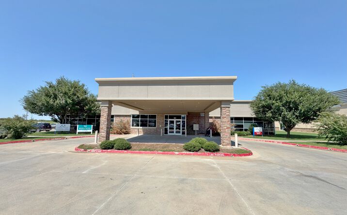 Pictures of Office property located at 6001 NW 139th St, Oklahoma City, OK 73142 for lease - image #1