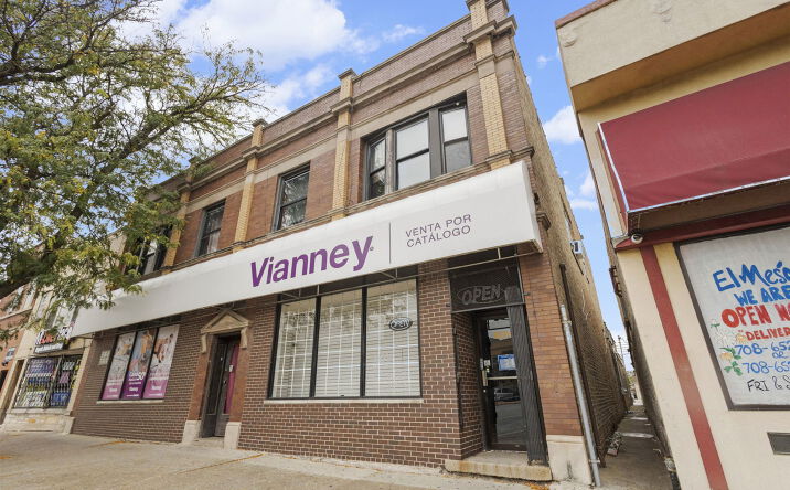 Pictures of Retail property located at 5714 W Cermak Road, Cicero, IL 60804 for lease - image #1