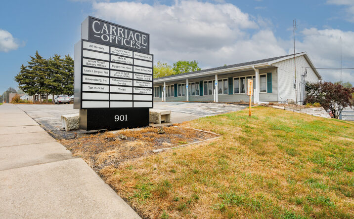 Pictures of Office property located at 901 E Grove Street C2, Bloomington, IL 61701 for lease - image #1