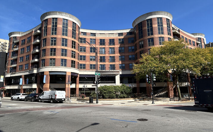 Pictures of Retail, Office, Special Purpose property located at 2301 N Clark St, Chicago, IL 60614 for lease - image #1