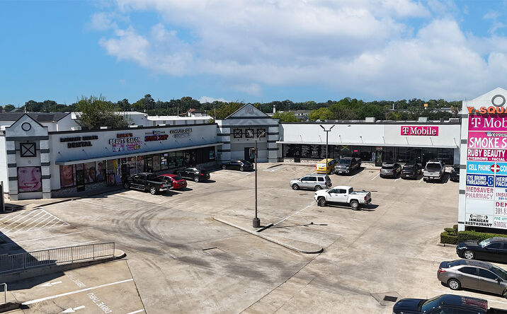 Pictures of Retail property located at 10701 W Bellfort Ave, Houston, TX 77099 for lease - image #1