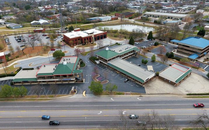 Pictures of Office property located at 715 - 747 Queen City Pkwy, Gainesville, GA 30501 for lease - image #1