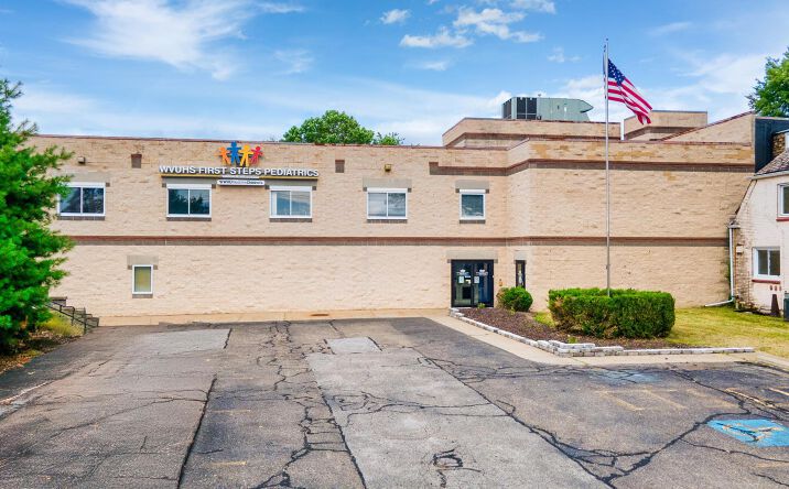 Pictures of Retail, Office property located at 3045 Pennsylvania Ave, Weirton, WV 26062 for lease - image #1