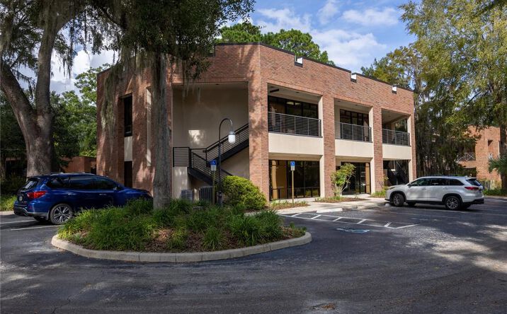 Pictures of Office property located at 2750 NW 43rd Street , 202, Gainesville, FL 32606 for lease - image #1
