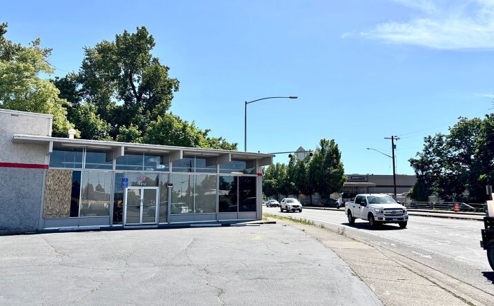 Pictures of Retail, Office, Industrial property located at 1012 Commercial St NE, Salem, OR 97301 for lease - image #1