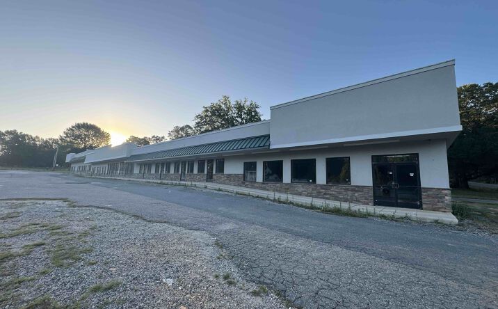 Pictures of Retail, Office, Restaurant property located at 2472 US-74, Wadesboro, NC 28170 for lease - image #1