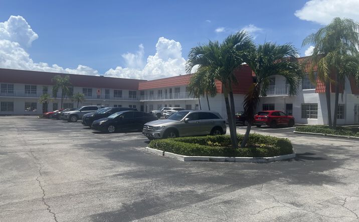 Pictures of Office property located at 721 US-1, North Palm Beach, FL 33408 for lease - image #1