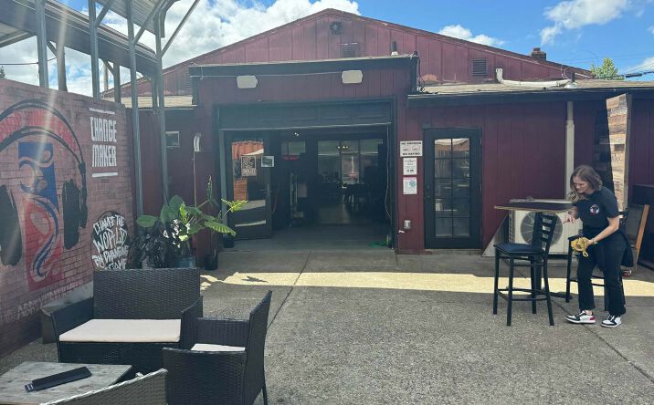 Pictures of Retail, Restaurant property located at 31441 & 31429 NW Commercial St, North Plains, OR 97133 for lease - image #1