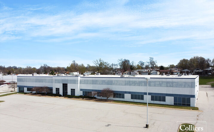 Pictures of Industrial property located at 8248 Lackland Rd, St. Louis, MO 63114 for lease - image #1