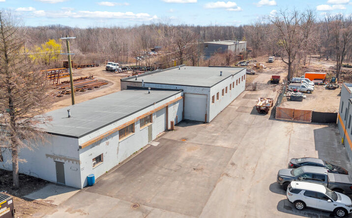 Pictures of Industrial property located at 30401 Ecorse Rd, Romulus, MI 48174 for lease - image #1