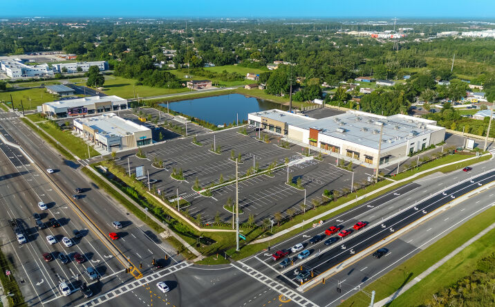 Pictures of Retail property located at E OSCEOLA PKWY/S ORANGE BLOSSOM TR 34744, KISSIMMEE, FL 34744 for lease - image #1