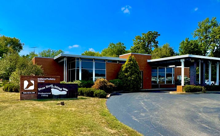 Pictures of Office, Special Purpose property located at 1239 E 4th St, Seymour, IN 47274 for lease - image #1