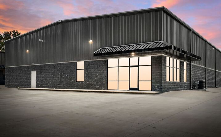 Pictures of Industrial property located at 1170 Dunlop Ln, Clarksville, TN 37043 for lease - image #1