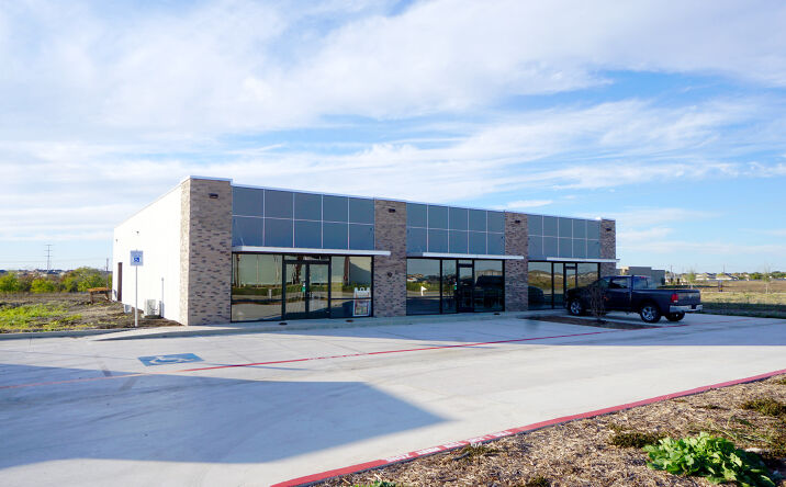 Pictures of Retail property located at 3750 Limmer Loop, Hutto, TX 78634 for lease - image #1