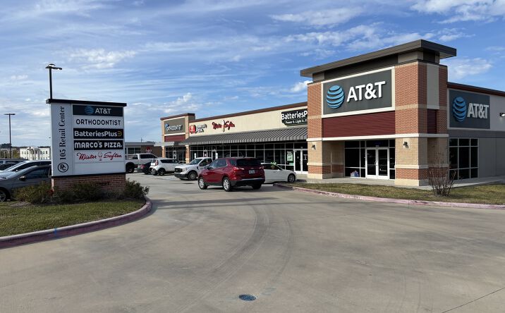 Pictures of Retail property located at 19970 Eva St, Montgomery, TX 77356 for lease - image #1