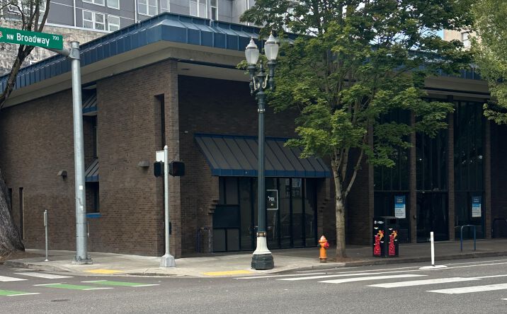 Pictures of Retail property located at 419 NW Broadway Ave, Portl, Portland, OR 97209 for lease - image #1