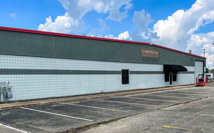 Pictures of Industrial property located at 830 S 9th St, Louisville, KY 40203 for lease - image #1