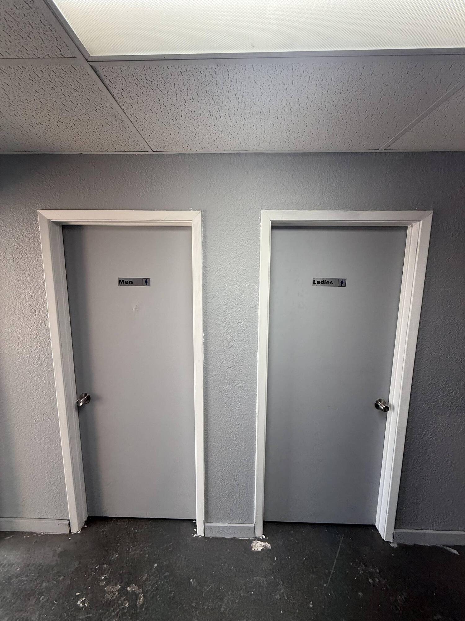 3075654