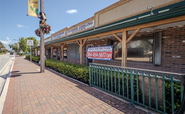 Pictures of Land property located at 4480 SW 64th Avenue, Davie, FL 33314 for lease - image #1