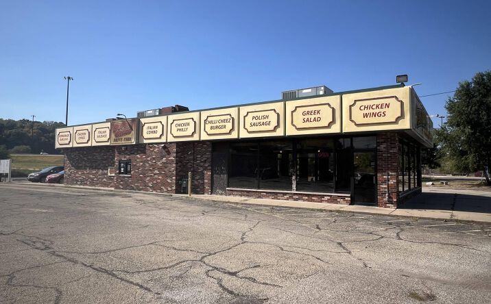 Pictures of Retail, Restaurant property located at 200 Veterans Dr, East Peoria, IL 61611 for lease - image #1