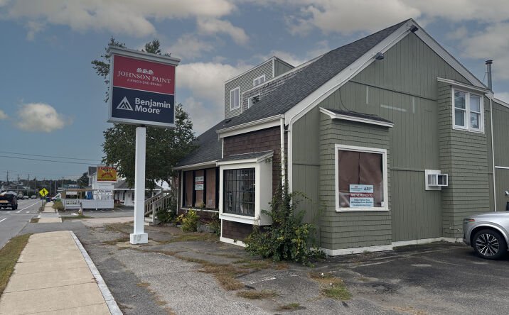 Pictures of Retail property located at 848 Lafayette Rd, Hampton, NH 03842 for lease - image #1