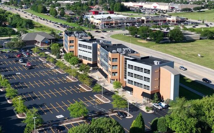 Pictures of Office property located at 2990 N Perryville Rd, Rockford, IL 61114 for lease - image #1