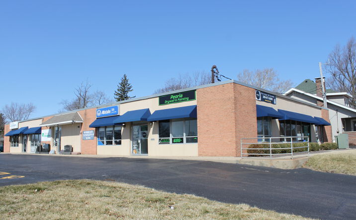 Pictures of Retail, Office property located at 3701 N Sheridan Rd, Peoria, IL 61614 for lease - image #1