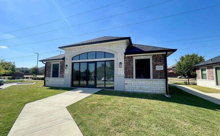 Pictures of Office property located at 5572 N Shiloh Rd, Garland, TX 75044 for lease - image \#1