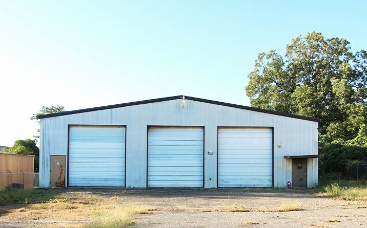 Pictures of Industrial property located at 210 McLeod St, Florence, SC 29501 for lease - image #1