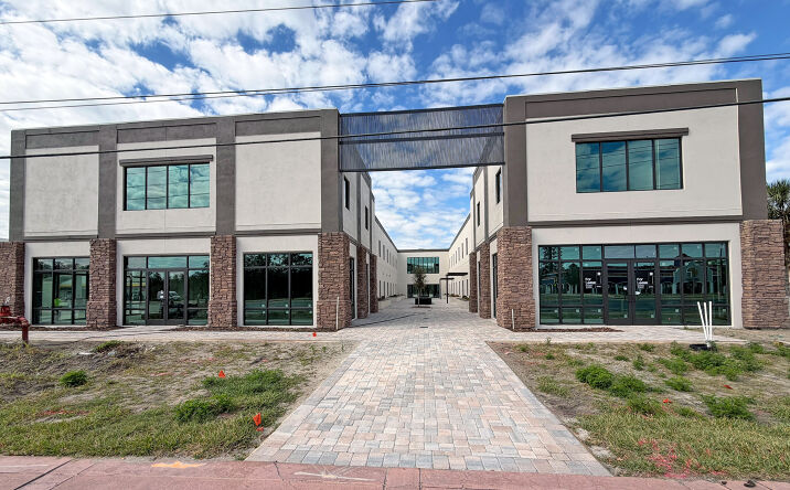 Pictures of Retail, Office property located at 4560 W Irlo Bronson Memorial Hwy, Kissimmee, FL 34746 for lease - image #1