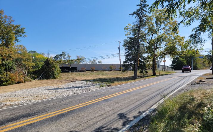 Pictures of Land property located at 700 Flaugherty Run Rd, Coraopolis, PA 15108 for lease - image #1