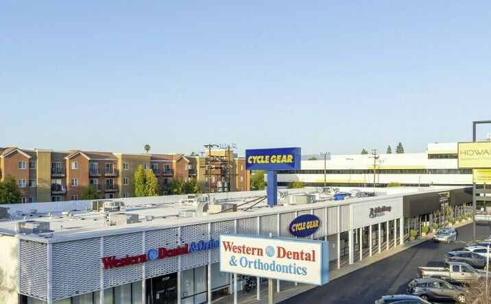 Pictures of Retail, Office property located at 21721 Vanowen St, Los Angeles, CA 91303 for lease - image #1