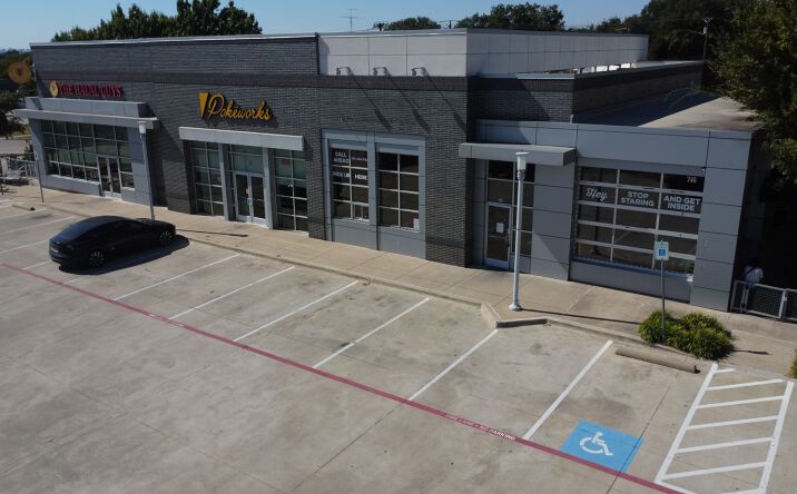Pictures of Retail, Restaurant property located at 746 S Central Expy, Richardson, TX 75080 for lease - image #1