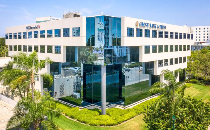 Pictures of Office property located at 20801 Biscayne Blvd, Aventura, FL 33180 for lease - image #1