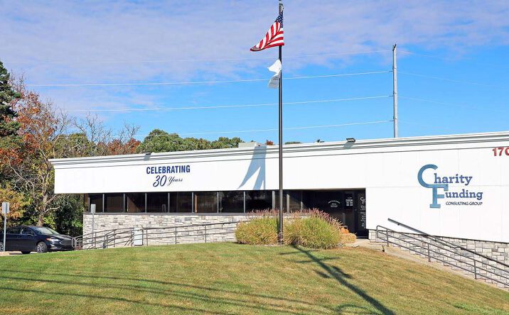 Pictures of Office property located at 1700 W Hamlin Rd, Rochester Hills, MI 48309 for lease - image #1