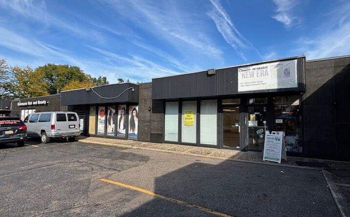 Pictures of Retail property located at 1601 Portage Street, Kalamazoo, MI 49001 for lease - image #1
