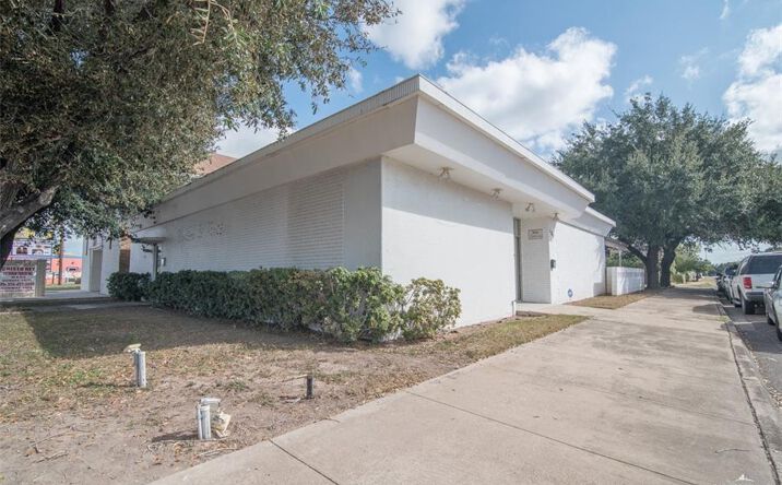 Pictures of Land property located at 101 E 14th Street, Mission, TX 78572 for lease - image #1