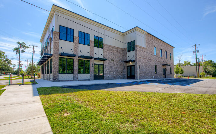 Pictures of Office property located at 212 W 4th North Street N #C&D, Summerville, SC 29483 for lease - image #1