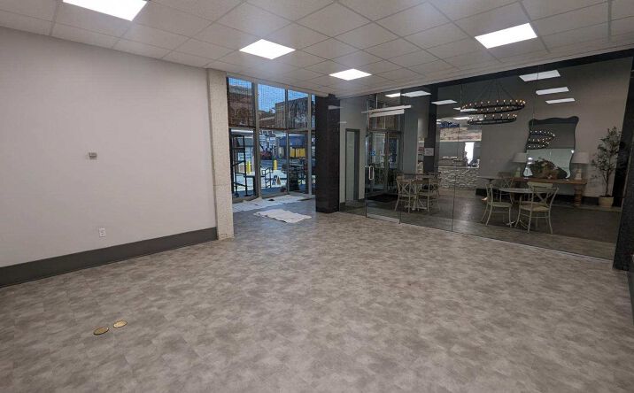 Pictures of Retail, Office property located at 101 N Bridge St, Bedford, VA 24523 for lease - image #1